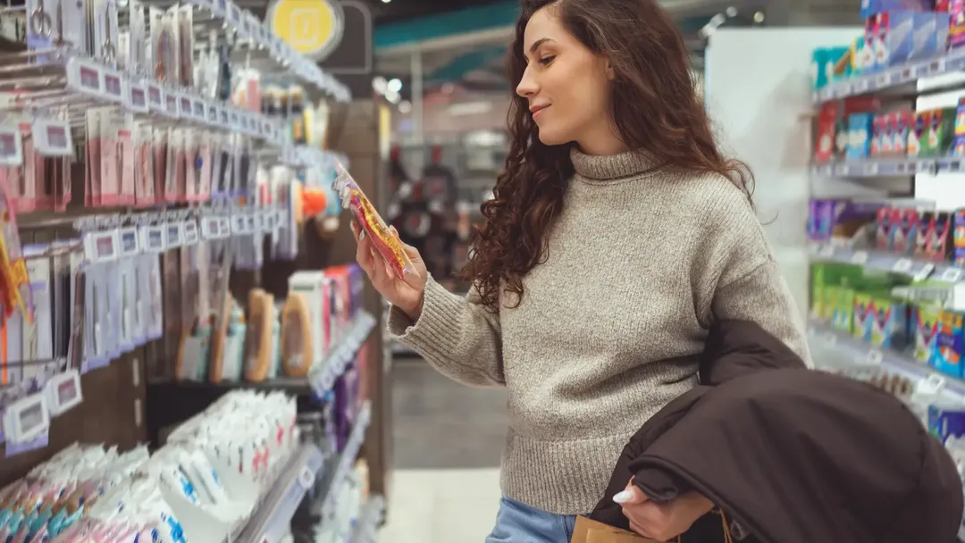 woman-shopping-for-cosmetics