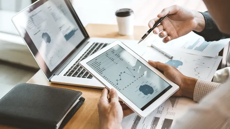 financial-data-on-tablet-laptop